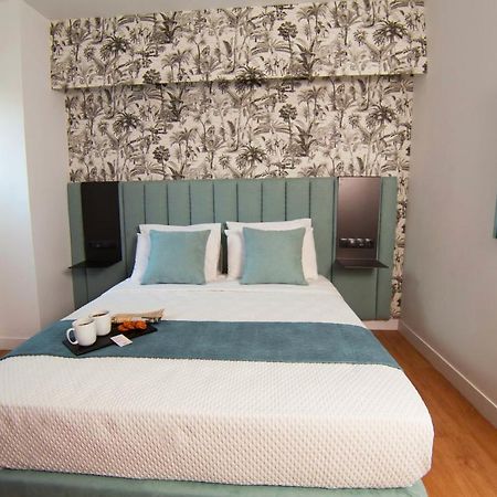 Phaedrus Living Executive Kriel Suites 001 Атина Екстериор снимка