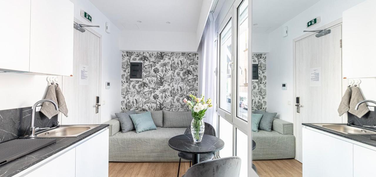 Phaedrus Living Executive Kriel Suites 001 Атина Екстериор снимка